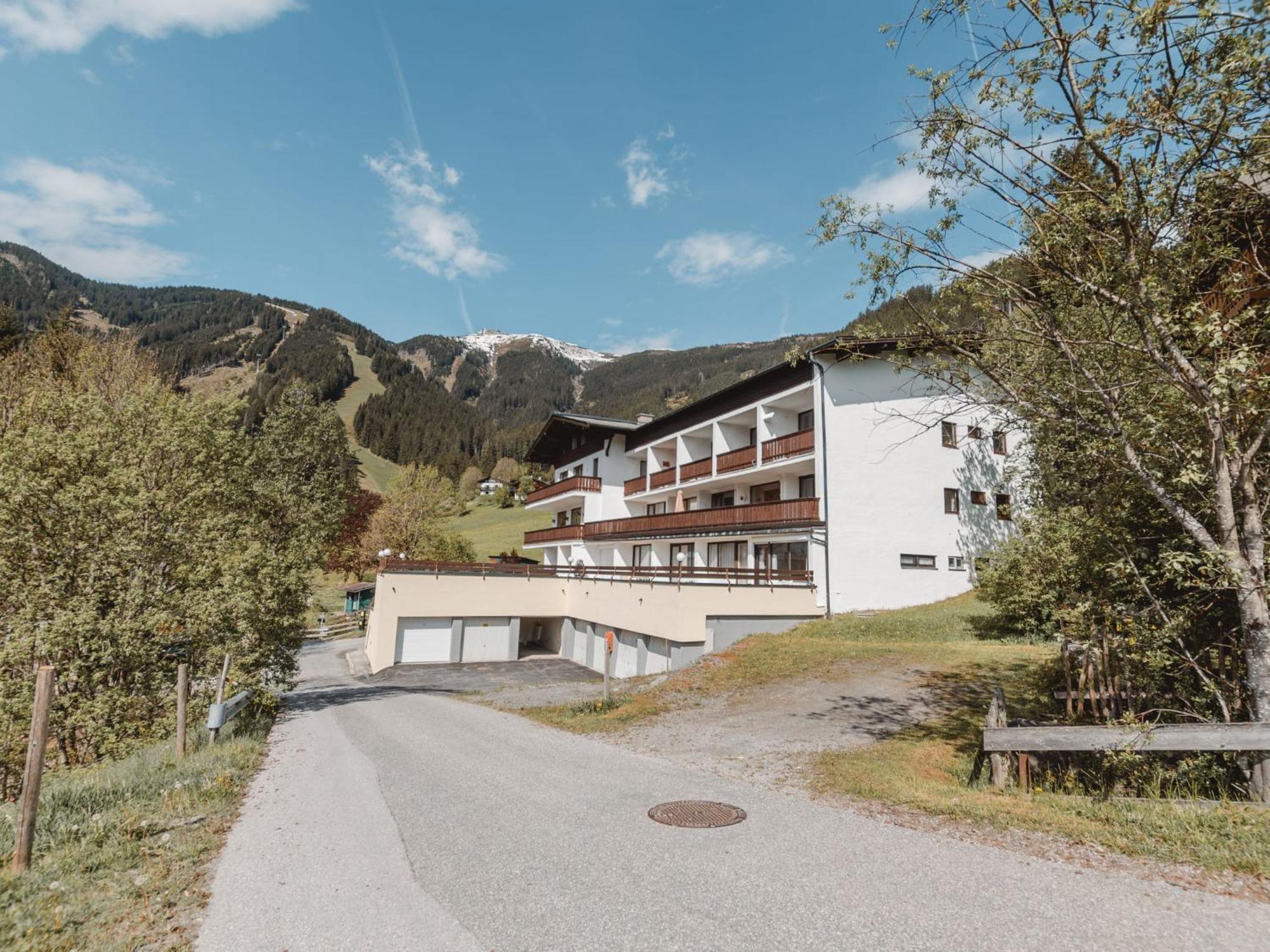 Apartment Max & Moritz 16 By Interhome Zell am See